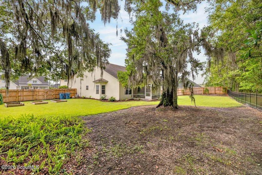 Beautiful 4-bedroom home in sought-after Carriage Gate - photo 49