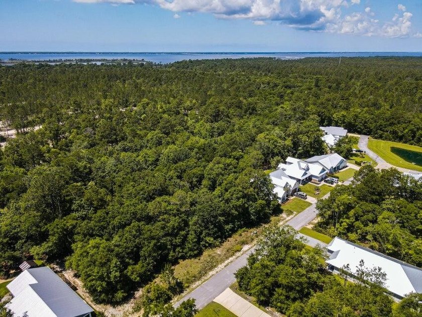 Located in the gated community of Bear Creek, this - photo 4