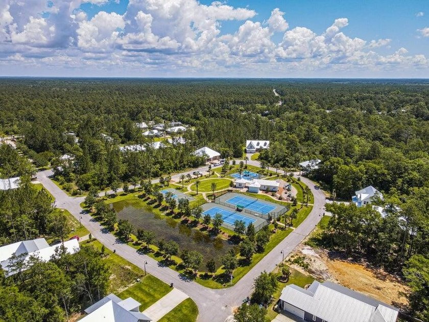 Located in the gated community of Bear Creek, this - photo 6