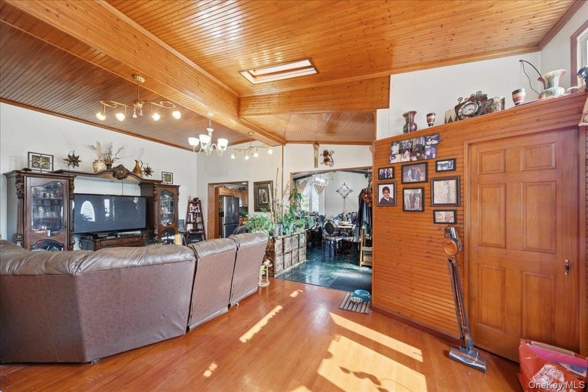 Come see this one of a kind home that sits on a huge 40x100 lot - photo 14