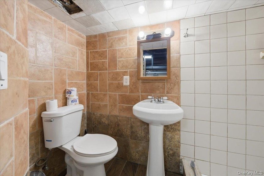 Come see this one of a kind home that sits on a huge 40x100 lot - photo 15