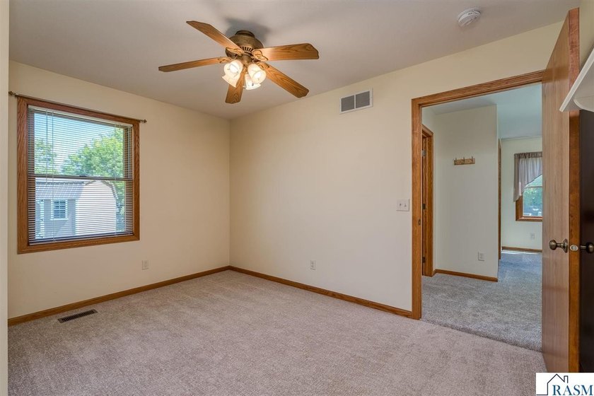 **SELLER OPEN TO OFFERING BUYER CONCESSION WITH AN ACCEPTABLE - photo 25