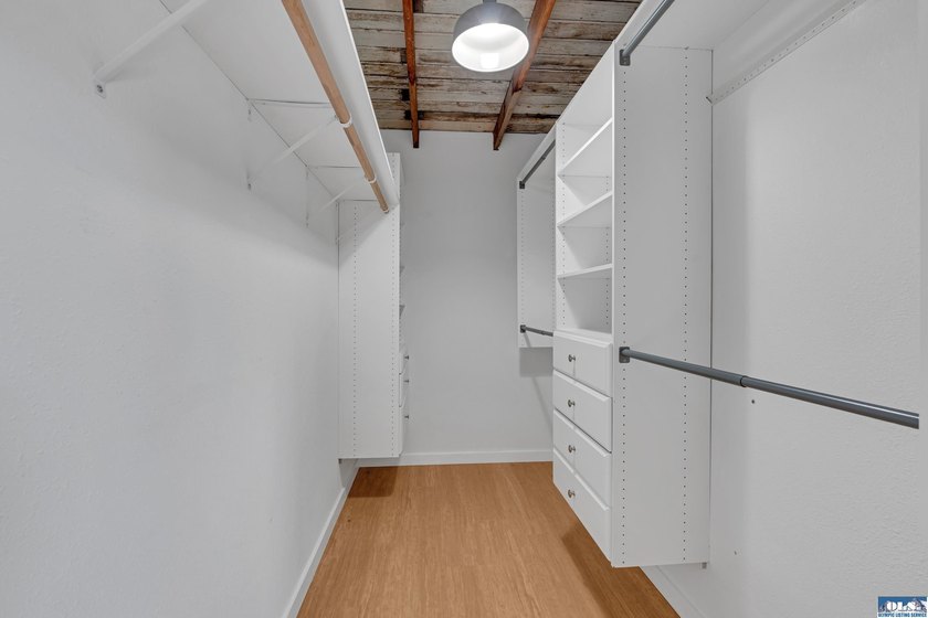 5.83ac Estate w/ADU near Olympic Discovery Trail. Modern remodel - photo 32