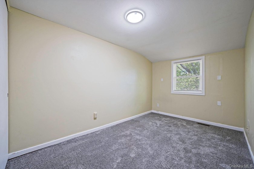 Bright, airy, and move in ready. This 3 bedroom, 1.5 bath - photo 19