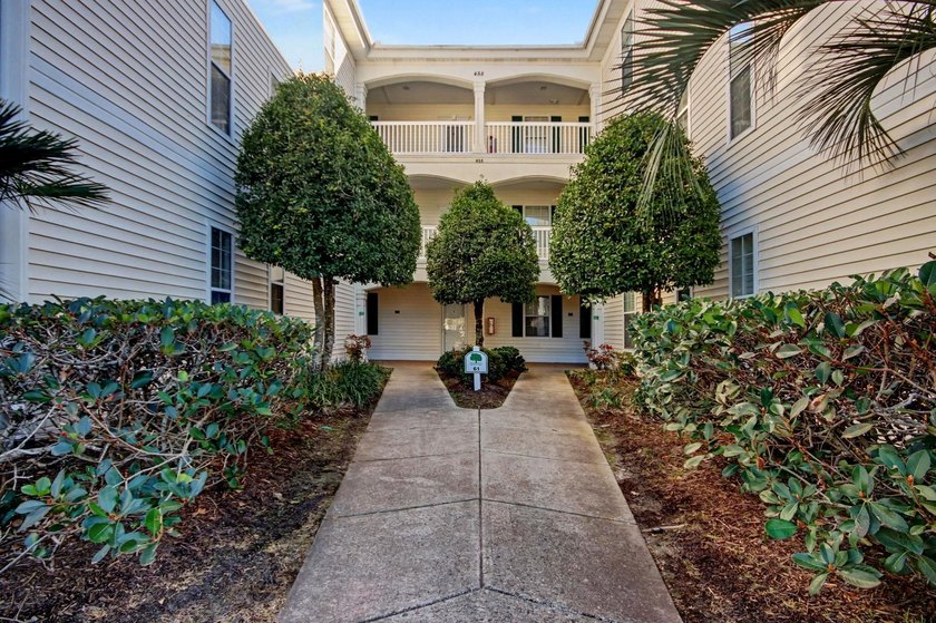 Welcome to this well-maintained and conveniently located - photo 5