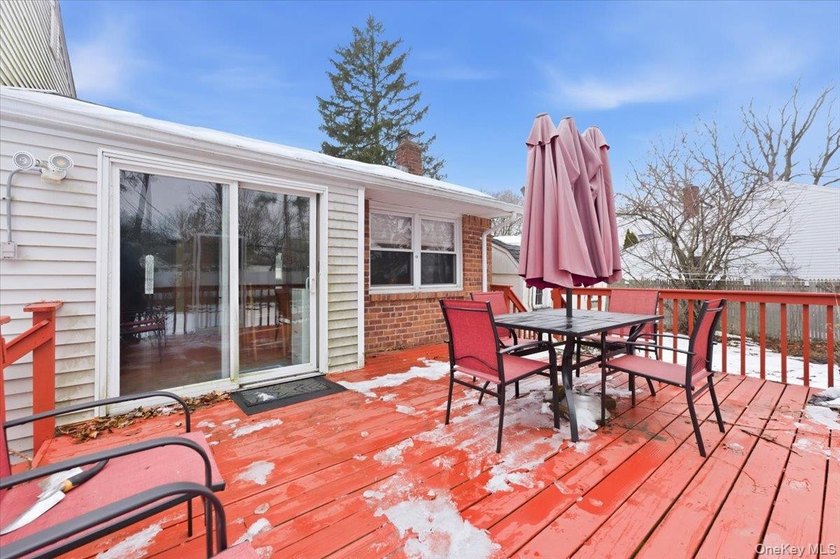 This Beautiful split sits on a .25 acres. It has a legal 1 - photo 16