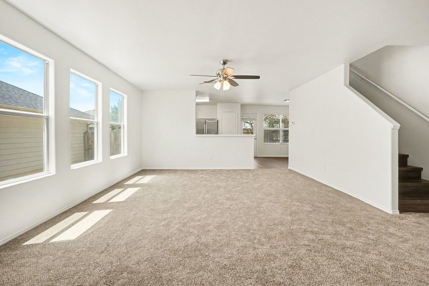 Welcome to this impressive 5-bedroom, 3.5-bathroom two-story - photo 6