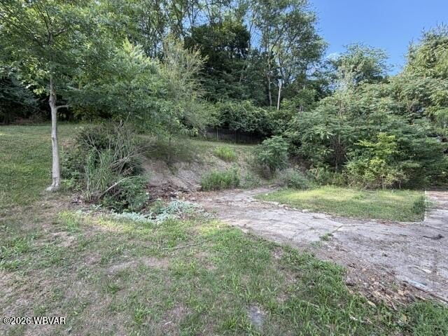 This property is now under auction terms. All Bids must be - photo 7