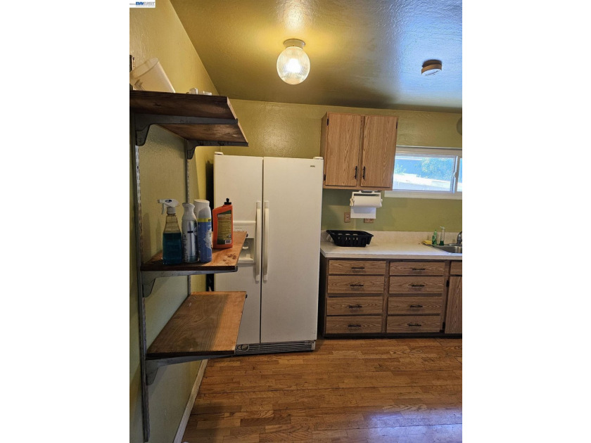 This East Palo Alto ranch-style home is a prime opportunity for - photo 12