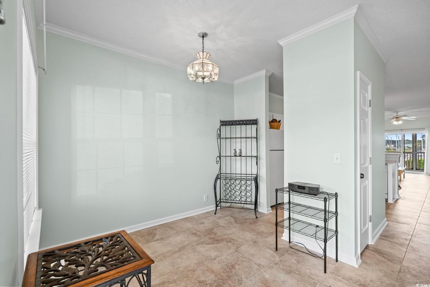 Located in desirable Harbourfront Villas, this fully furnished - photo 12
