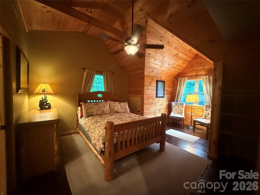 Turnkey Mountain Retreat - Fully Furnished and Ready to Enjoy! - photo 16