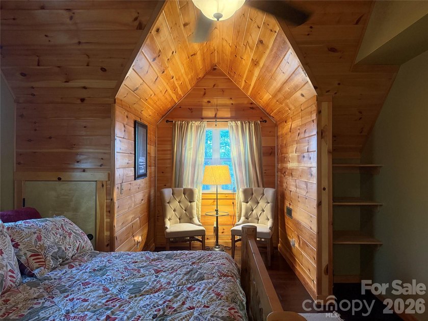 Turnkey Mountain Retreat - Fully Furnished and Ready to Enjoy! - photo 17