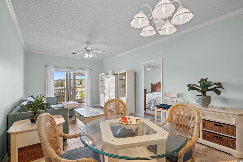 Located in desirable Harbourfront Villas, this fully furnished - photo 21
