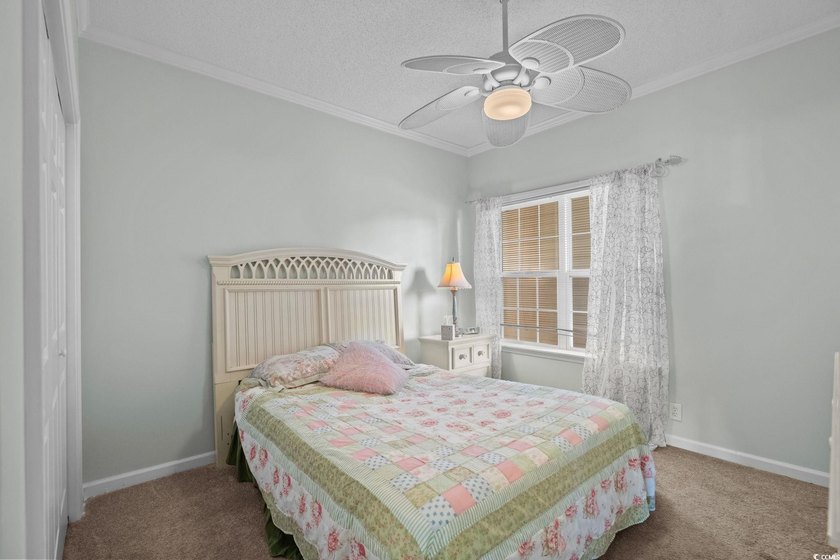 Located in desirable Harbourfront Villas, this fully furnished - photo 31