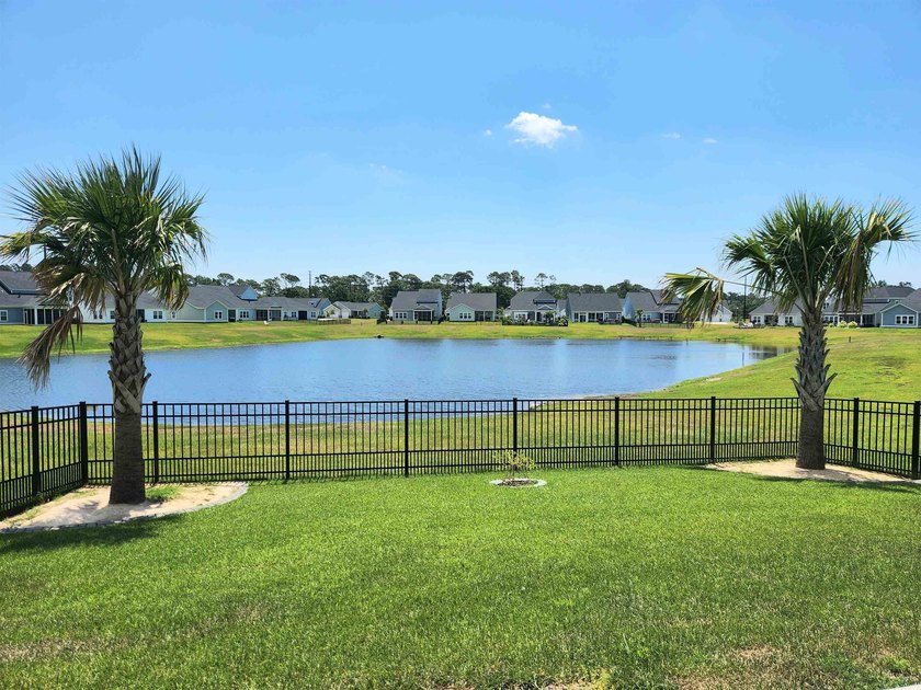 Price Improvement! Welcome to your dream home, this is the ONE - photo 4