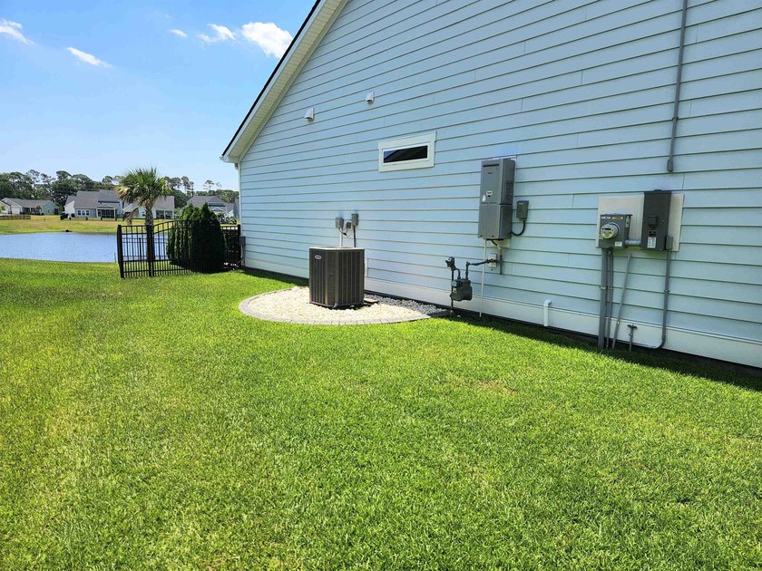 Price Improvement! Welcome to your dream home, this is the ONE - photo 7