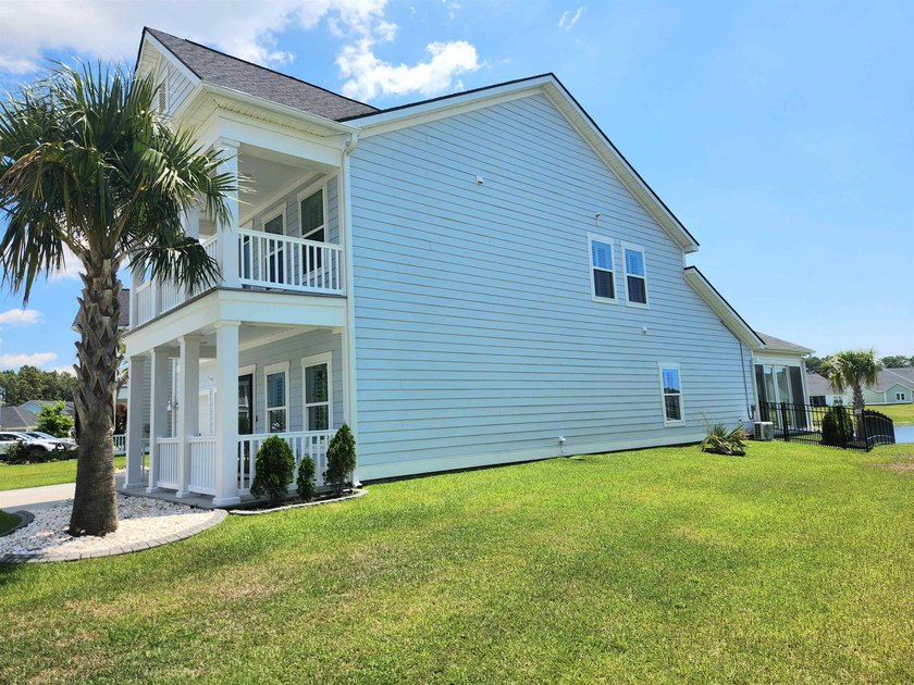 Price Improvement! Welcome to your dream home, this is the ONE - photo 10