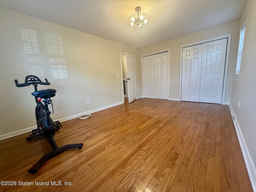 Large updated one-bedroom co-op featuring a brand-new kitchen - photo 14