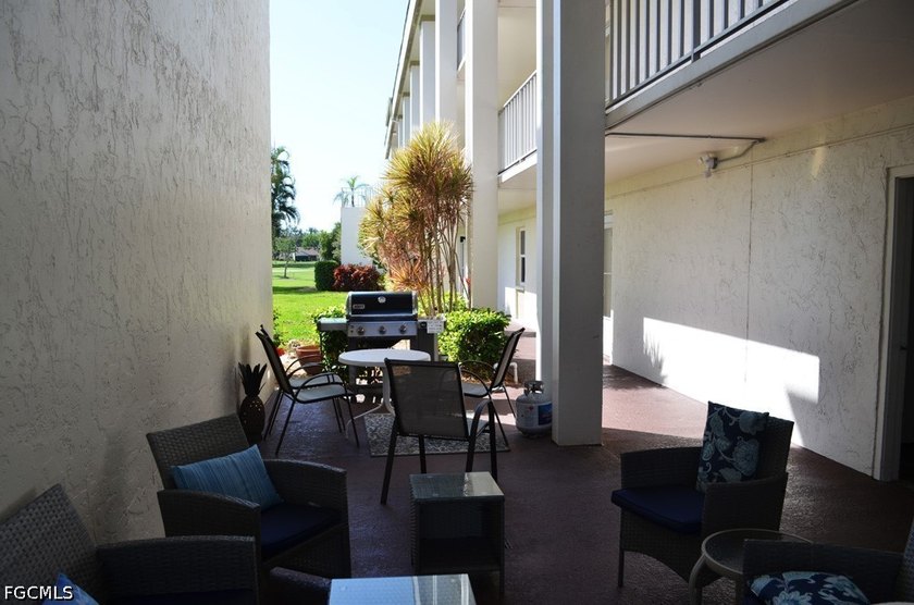 The perfect first-floor condo with two bedrooms and two baths - photo 28