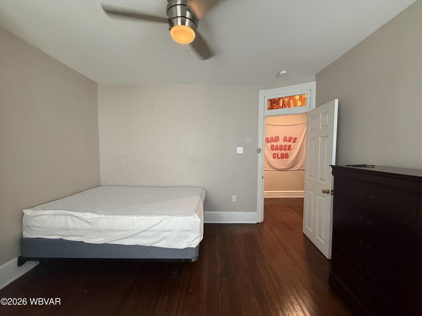 Turnkey student housing investment just minutes from - photo 3