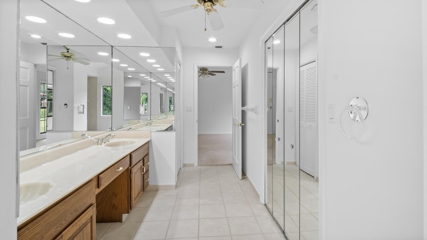 Welcome to this single-story residence in Cypresshead, offering - photo 26