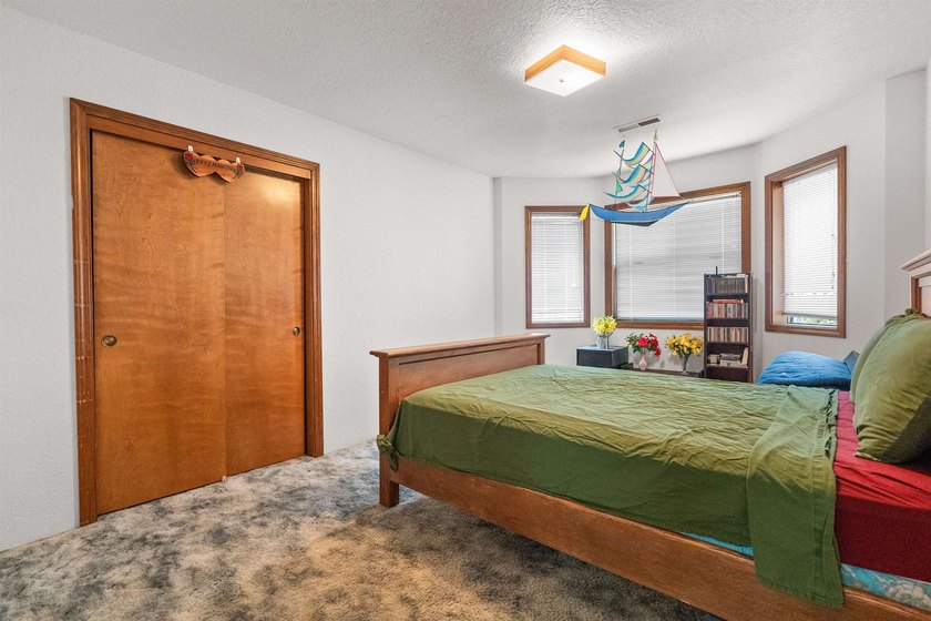 Redwood retreat! This 2,930 square foot home is situated on a - photo 31