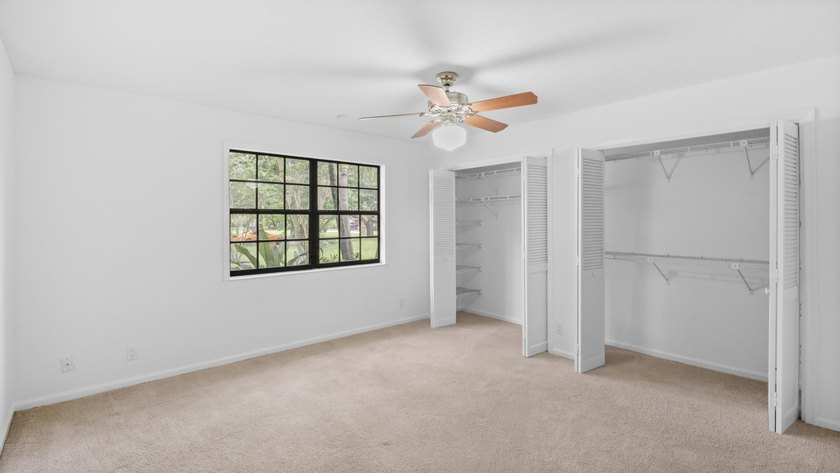 Welcome to this single-story residence in Cypresshead, offering - photo 32