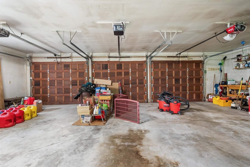 Redwood retreat! This 2,930 square foot home is situated on a - photo 36