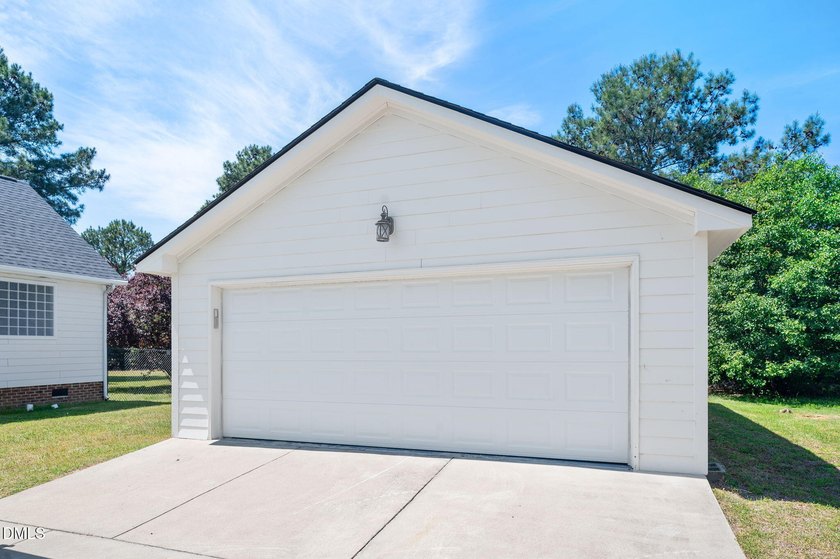 NO HOA! Ranch w/ covered front porch. Attached 2 car garage with - photo 37