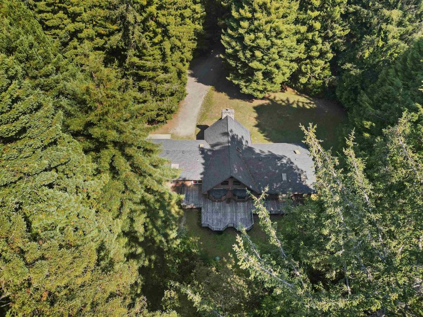 Redwood retreat! This 2,930 square foot home is situated on a - photo 45