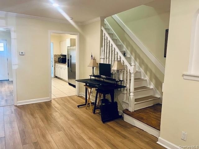 Well maintained brick Colonial. Handicap accessible with - photo 7