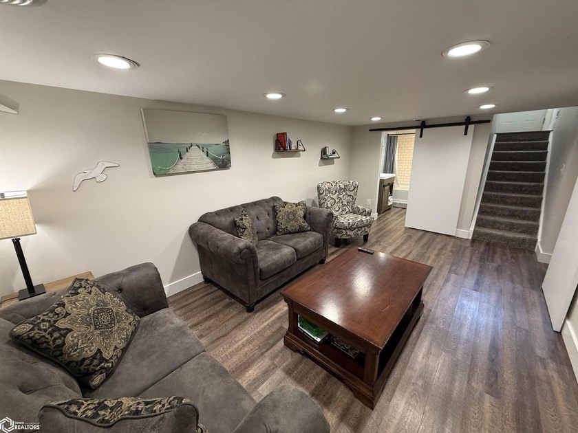 Completely renovated down to the studs, this beautiful turnkey - photo 18