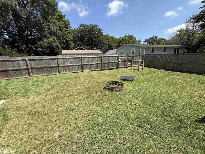 Completely renovated down to the studs, this beautiful turnkey - photo 24