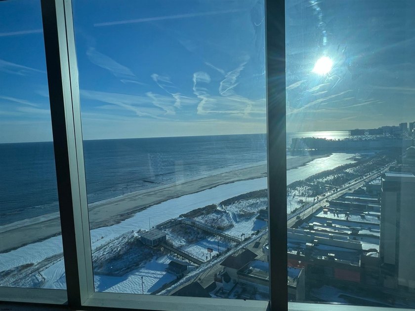 Take in stunning, unobstructed ocean and city skyline views from - photo 4