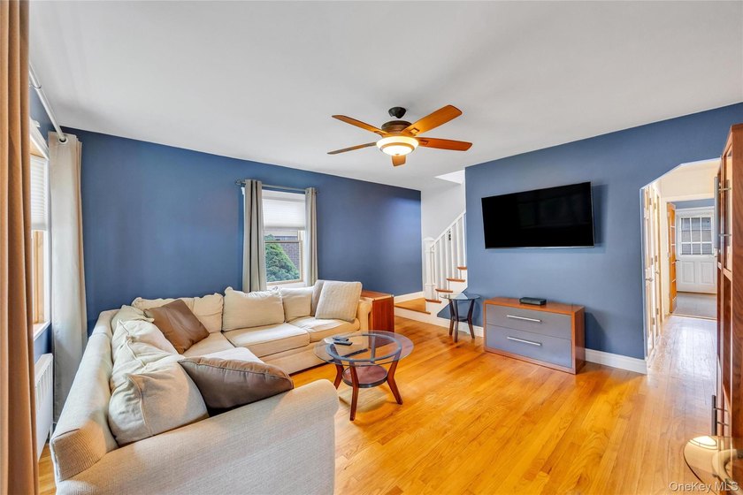 This beautifully renovated Cape in Oceanside offers 3 bedrooms - photo 11
