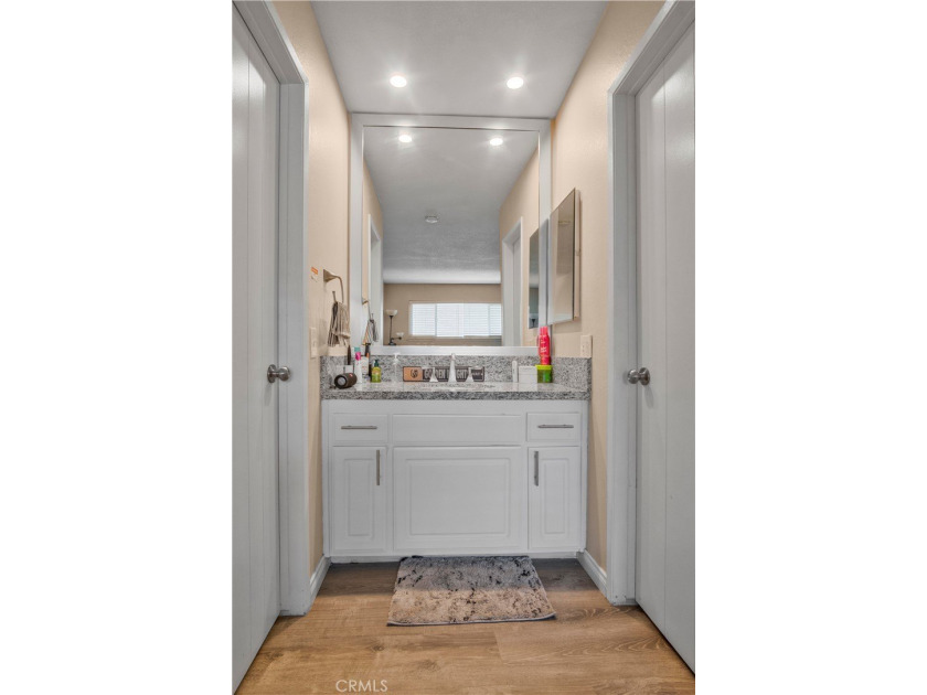 Welcome to 2423 Deodar St. #4, a beautifully maintained - photo 15