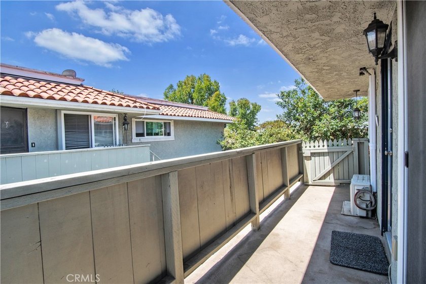 Welcome to 2423 Deodar St. #4, a beautifully maintained - photo 18