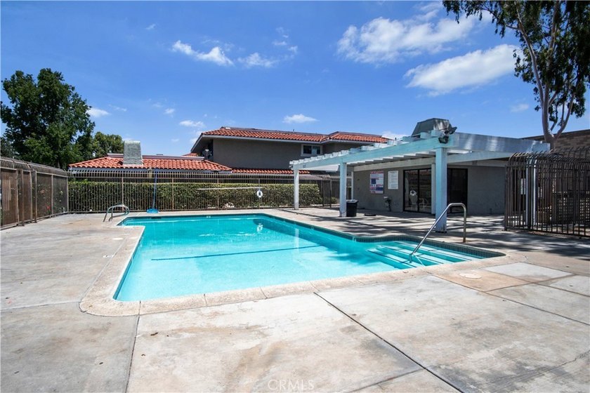Welcome to 2423 Deodar St. #4, a beautifully maintained - photo 20