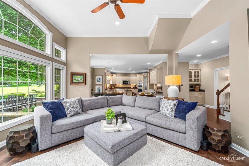 THIS ONE JUST FEELS RIGHT! Warm, welcoming, and beautifully - photo 7