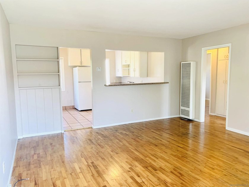 PRIME REDEVELOPMENT OPPORTUNITY IN PACIFIC BEACH! Don't miss - photo 5