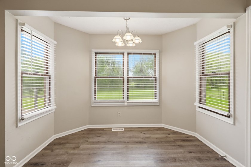 CENTER GROVE SCHOOLS WITH GREENWOOD AMENITIES! Welcome to 436 - photo 5