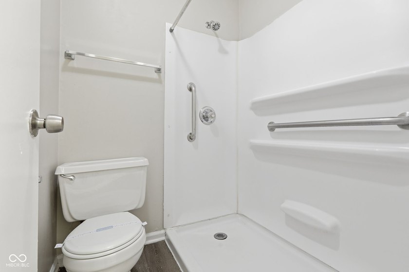 CENTER GROVE SCHOOLS WITH GREENWOOD AMENITIES! Welcome to 436 - photo 10