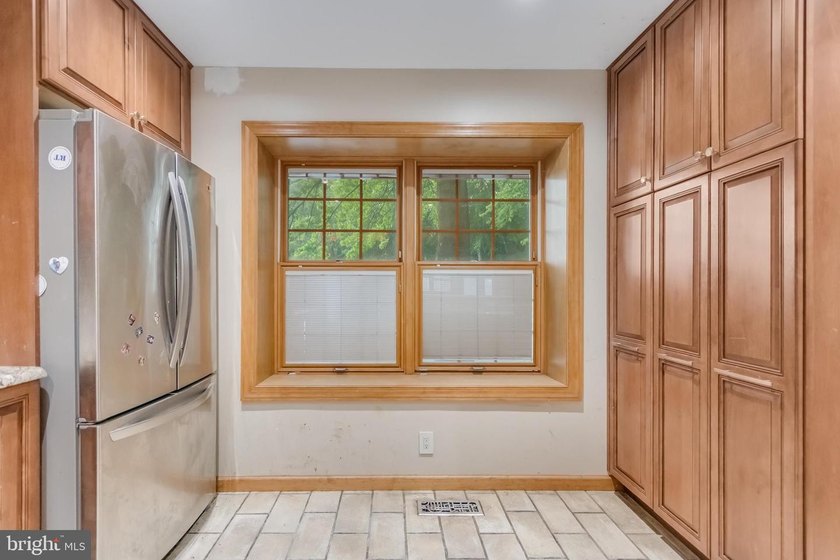 Beautifully customized townhome with breathtaking views of the - photo 12