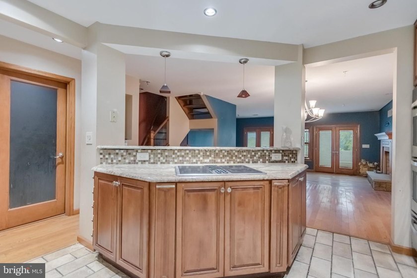 Beautifully customized townhome with breathtaking views of the - photo 14