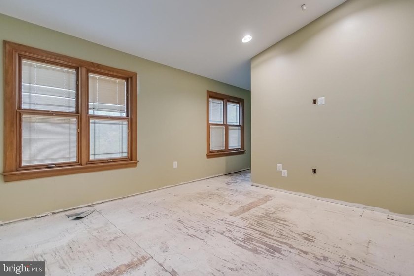 Beautifully customized townhome with breathtaking views of the - photo 16