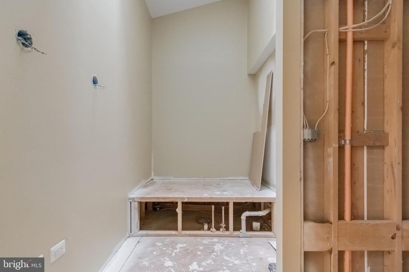 Beautifully customized townhome with breathtaking views of the - photo 18
