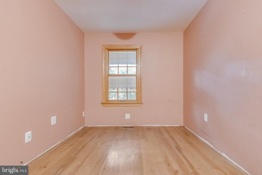 Beautifully customized townhome with breathtaking views of the - photo 20