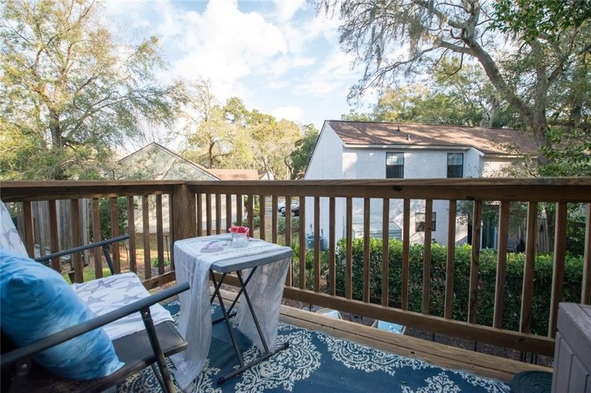 Welcome to the coast, where this comfortable home awaits in the - photo 21