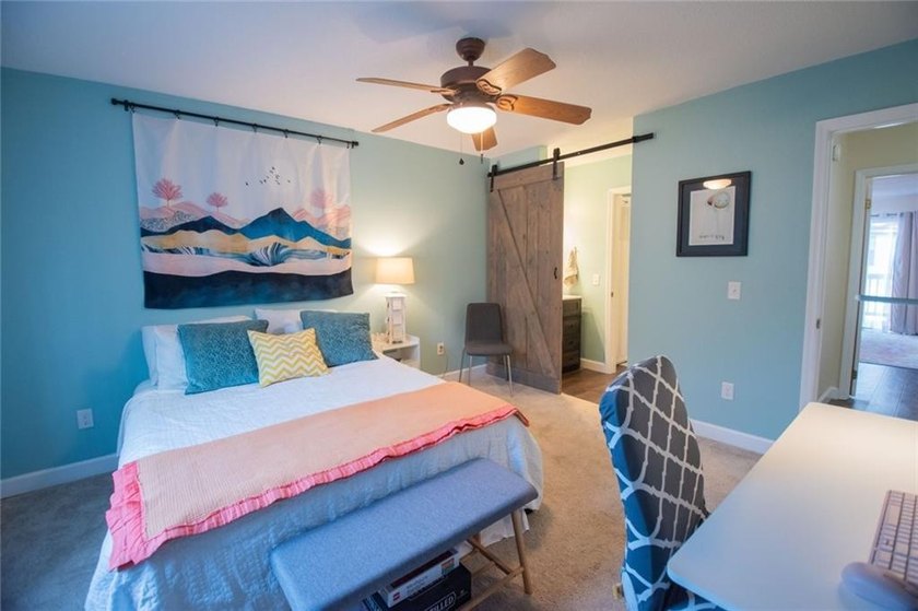 Welcome to the coast, where this comfortable home awaits in the - photo 31