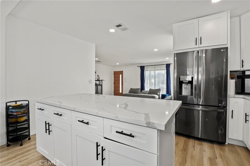Welcome to your dream home in the heart of Long Beach at 2673 - photo 10